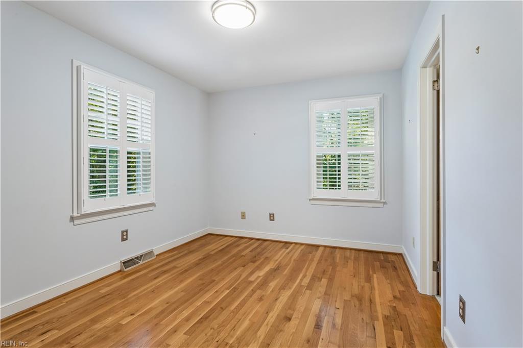 11 Royall Pl Property Photo 22