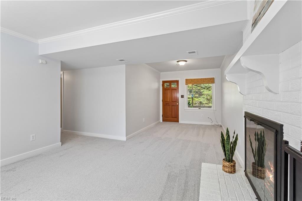 11 Royall Pl Property Photo 28
