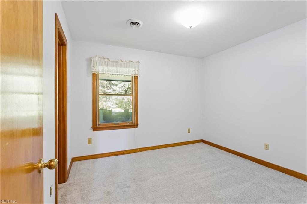 11 Royall Pl Property Photo 29