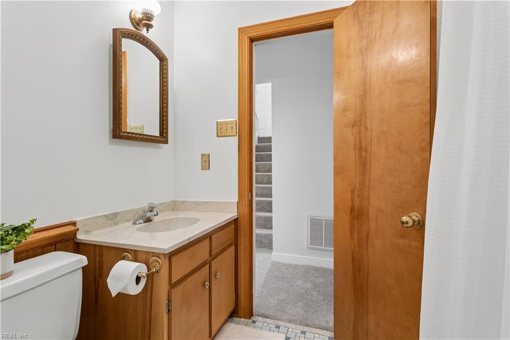 11 Royall Pl Property Photo 31