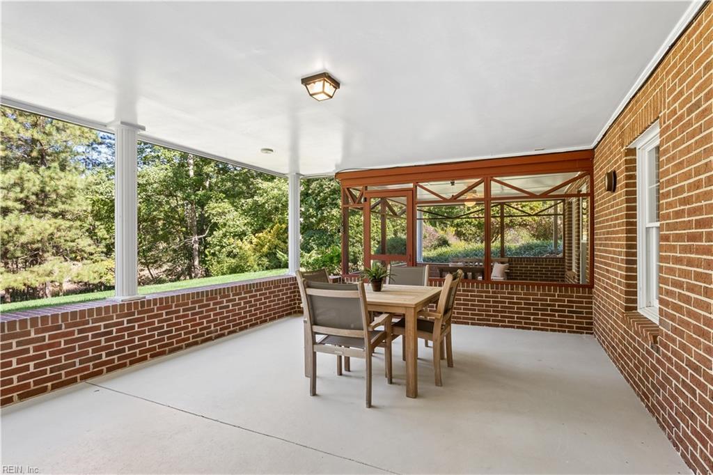 11 Royall Pl Property Photo 33