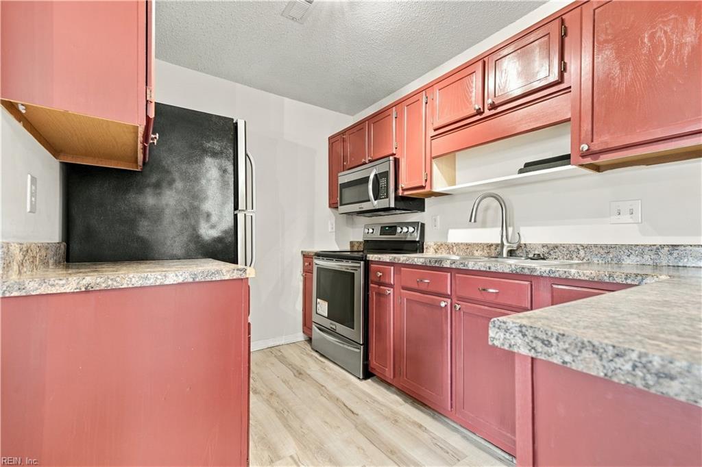 1725 Grand Bay Dr Property Photo 7