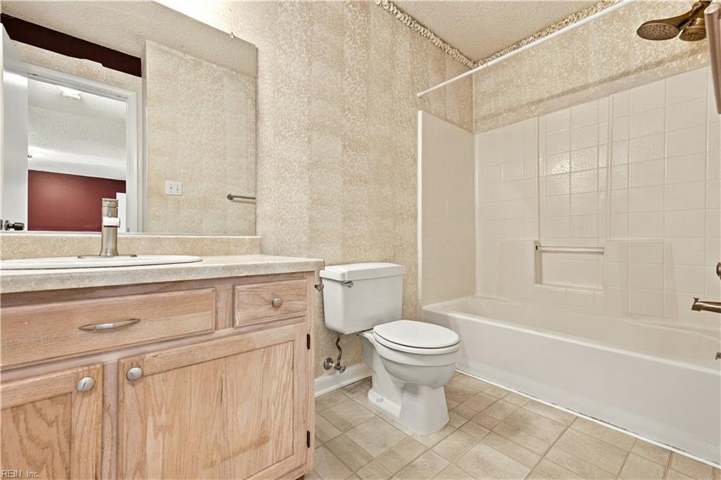 1725 Grand Bay Dr Property Photo 10