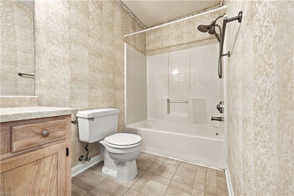1725 Grand Bay Dr Property Photo 11