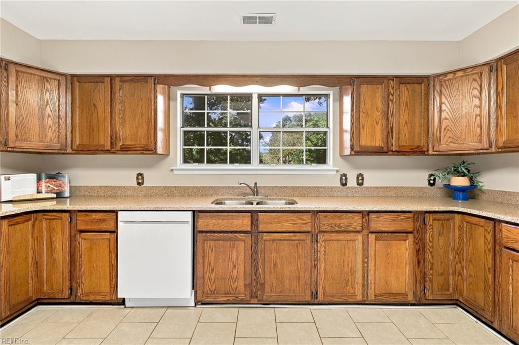 9 Sea Cove Ct Property Photo 20