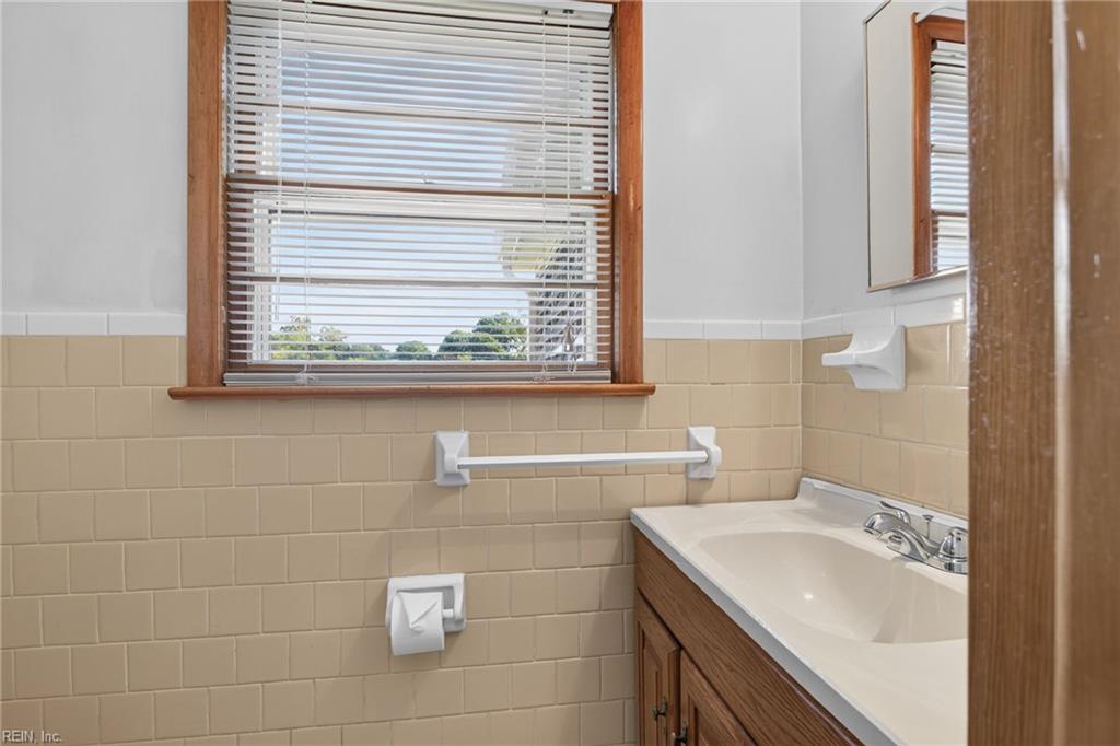 2009 Bay Ave Property Photo 22