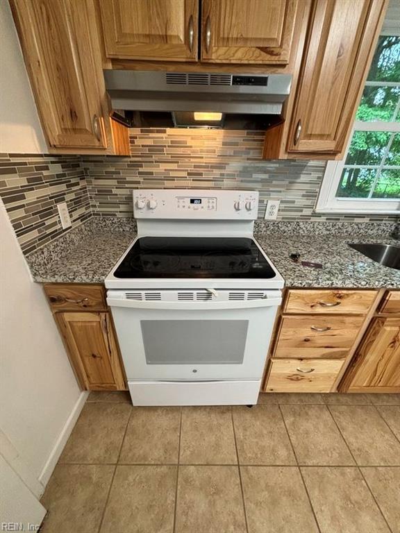 163 Alva Cir Property Photo 8