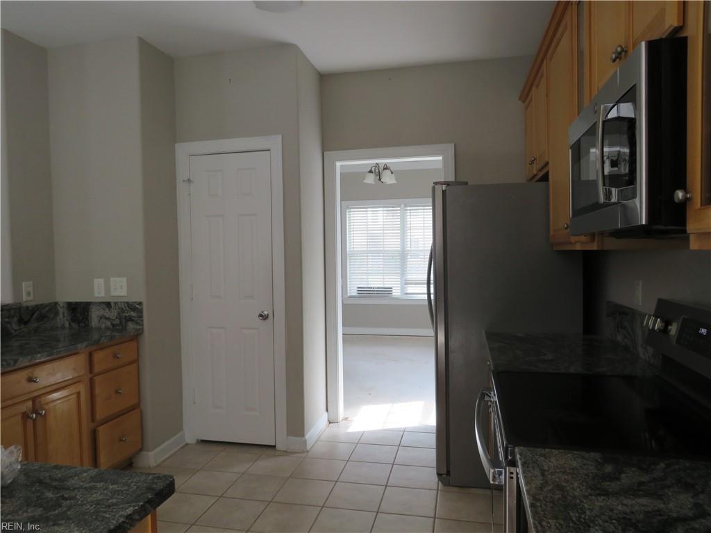 1004 Poquoson Xing Property Photo 9