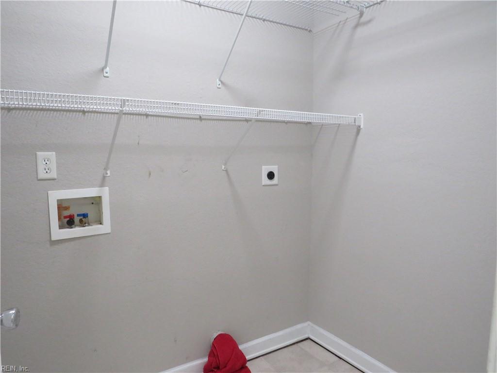 1004 Poquoson Xing Property Photo 11
