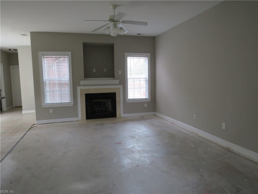 1004 Poquoson Xing Property Photo 13