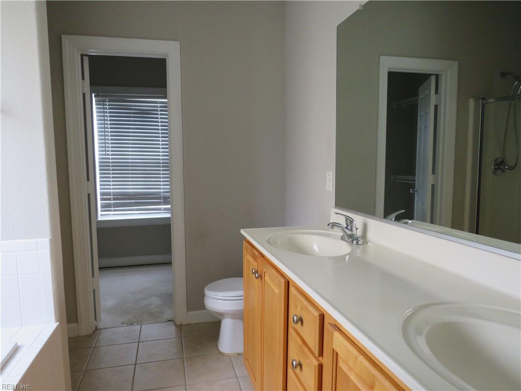 1004 Poquoson Xing Property Photo 16