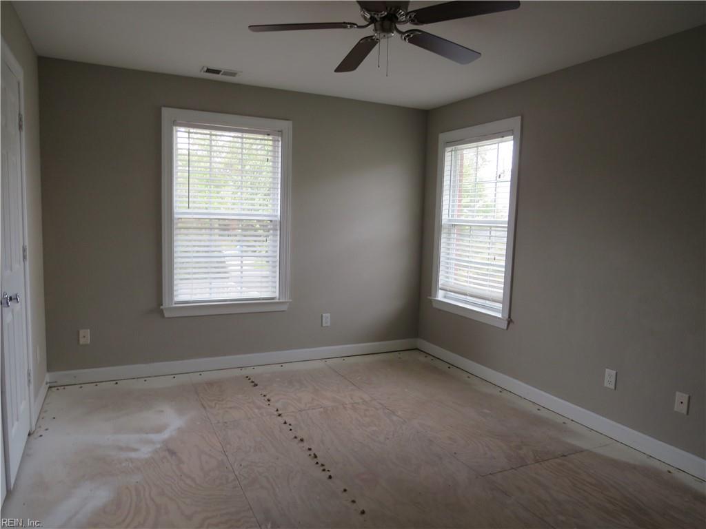 1004 Poquoson Xing Property Photo 23