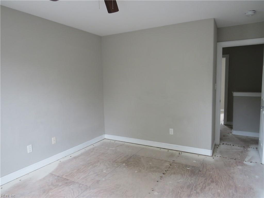 1004 Poquoson Xing Property Photo 24