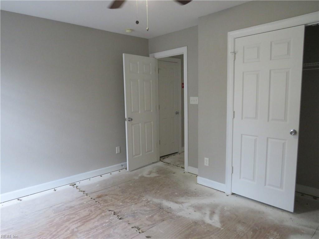 1004 Poquoson Xing Property Photo 27