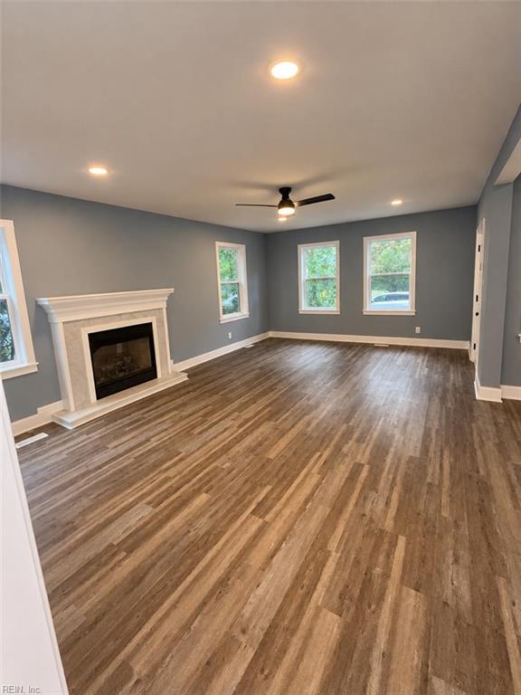 1721 Barron St Property Photo 4