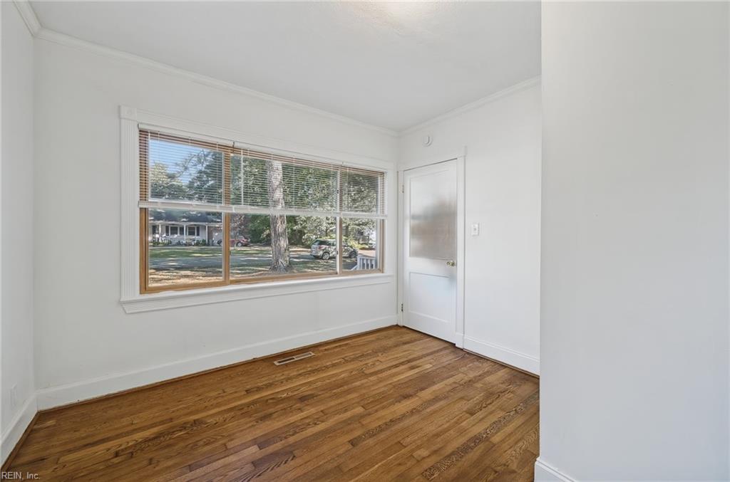521 Rogers Ave Property Photo 16