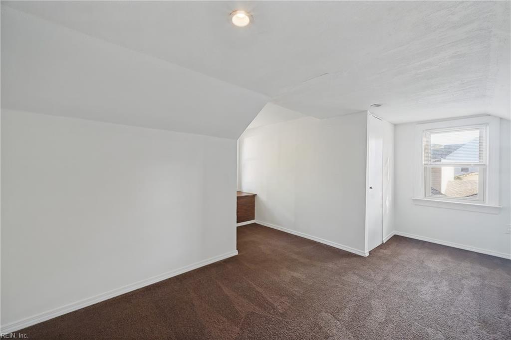 521 Rogers Ave Property Photo 21