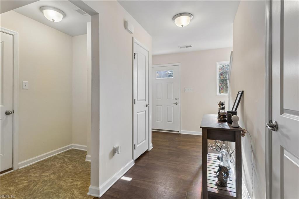 5864 Pilmour Dr Property Photo 8