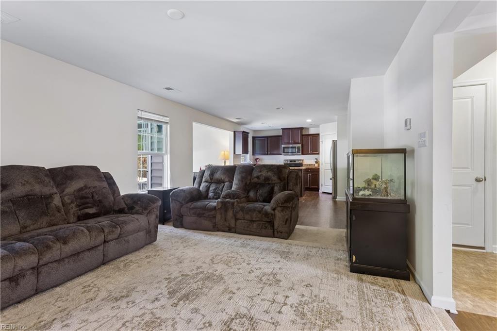 5864 Pilmour Dr Property Photo 10