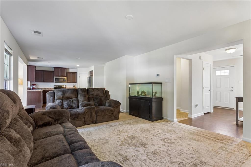 5864 Pilmour Dr Property Photo 11