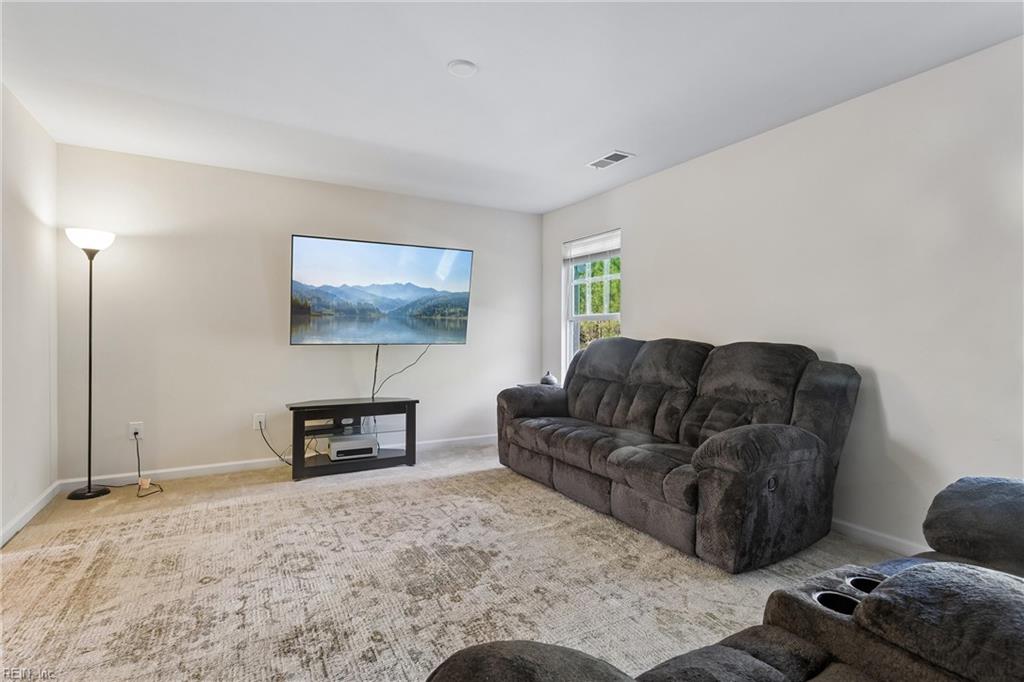 5864 Pilmour Dr Property Photo 12