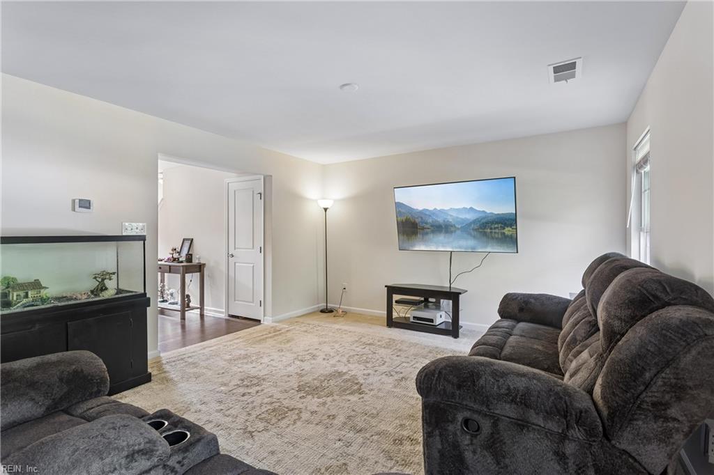 5864 Pilmour Dr Property Photo 13