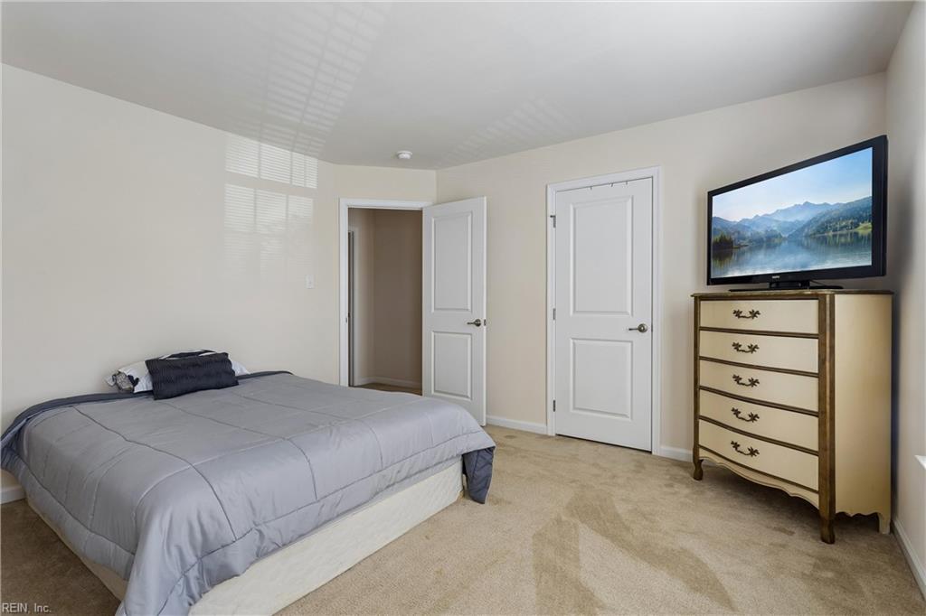 5864 Pilmour Dr Property Photo 31