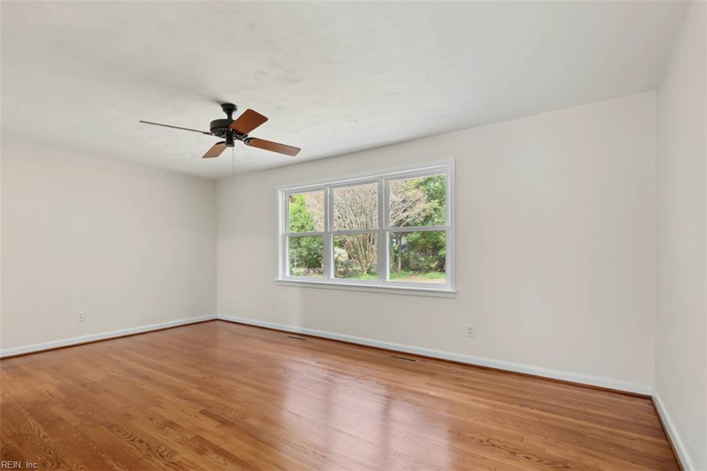 17 Carolyn Dr Property Photo 8