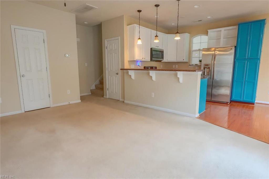 5309 Cottage Ct Property Photo 3