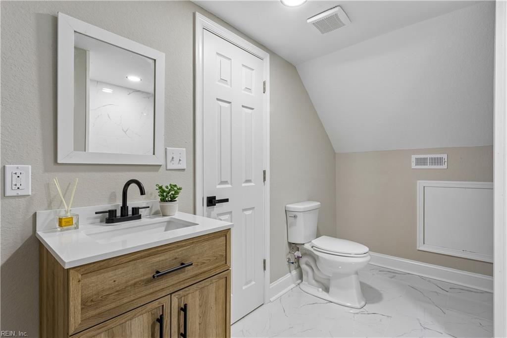 3300 Driftwood Dr Property Photo 27