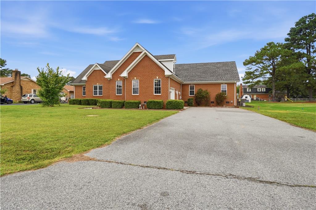 8 Randolph Dr Property Photo 3