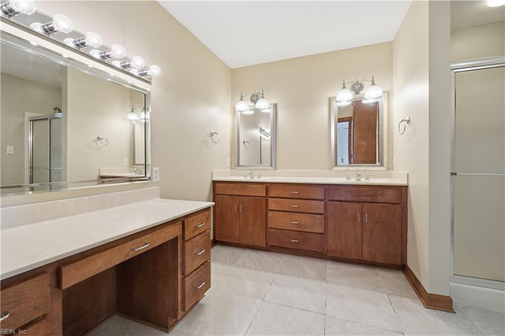 8 Randolph Dr Property Photo 18
