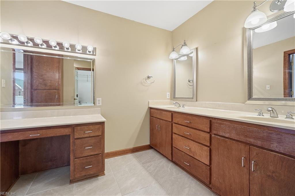 8 Randolph Dr Property Photo 20