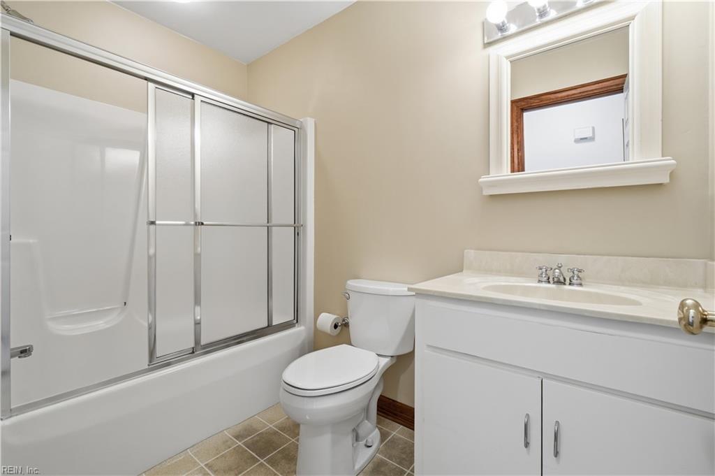 8 Randolph Dr Property Photo 24