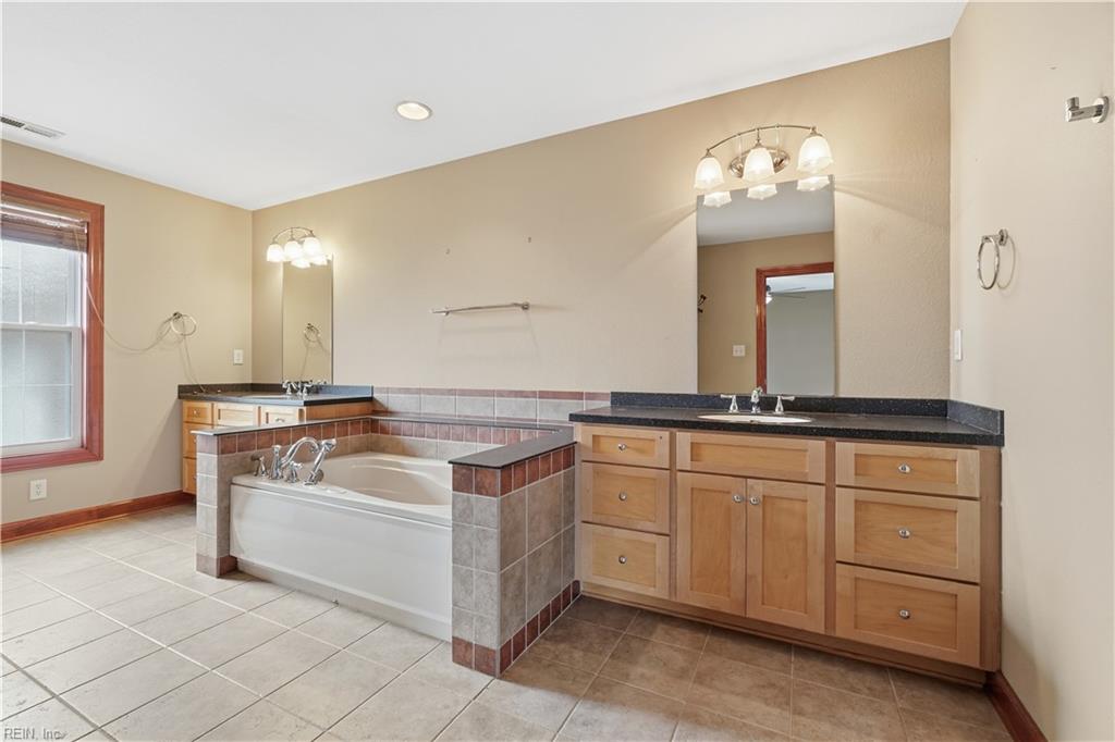 8 Randolph Dr Property Photo 30