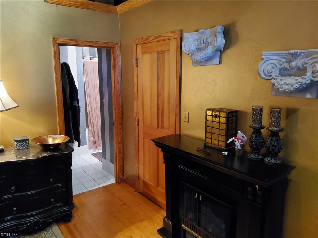 230 Tazewell St Property Photo 27
