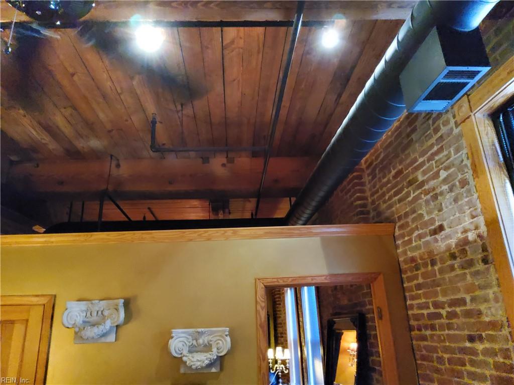 230 Tazewell St Property Photo 35