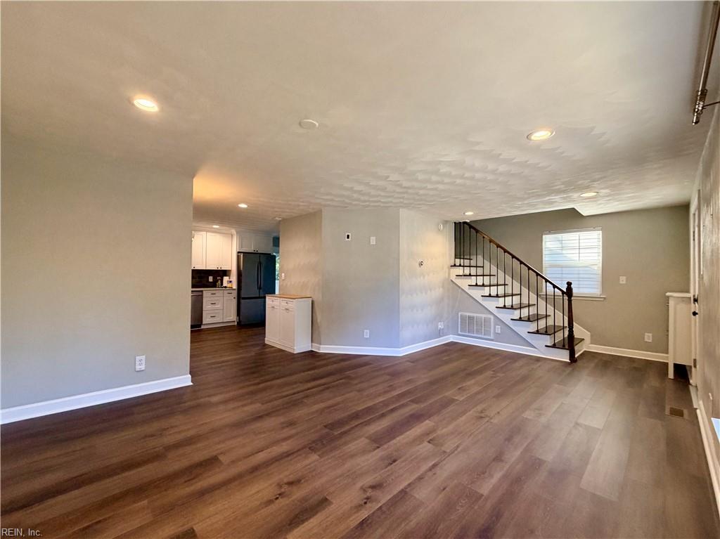 532 Lenox Ave Property Photo 5