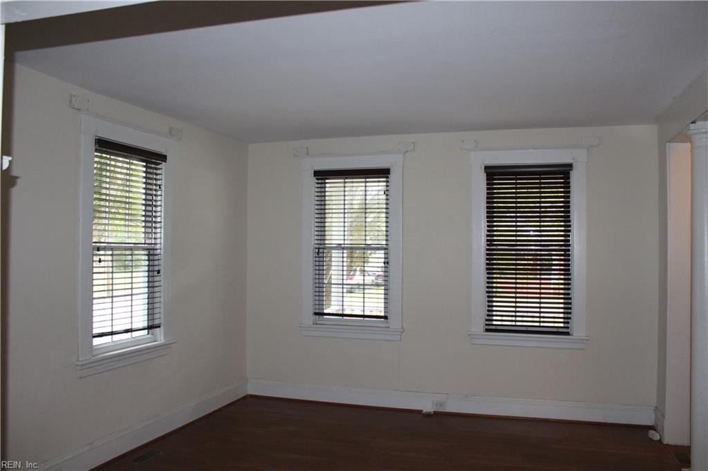 35 Taylor Ave Property Photo 4
