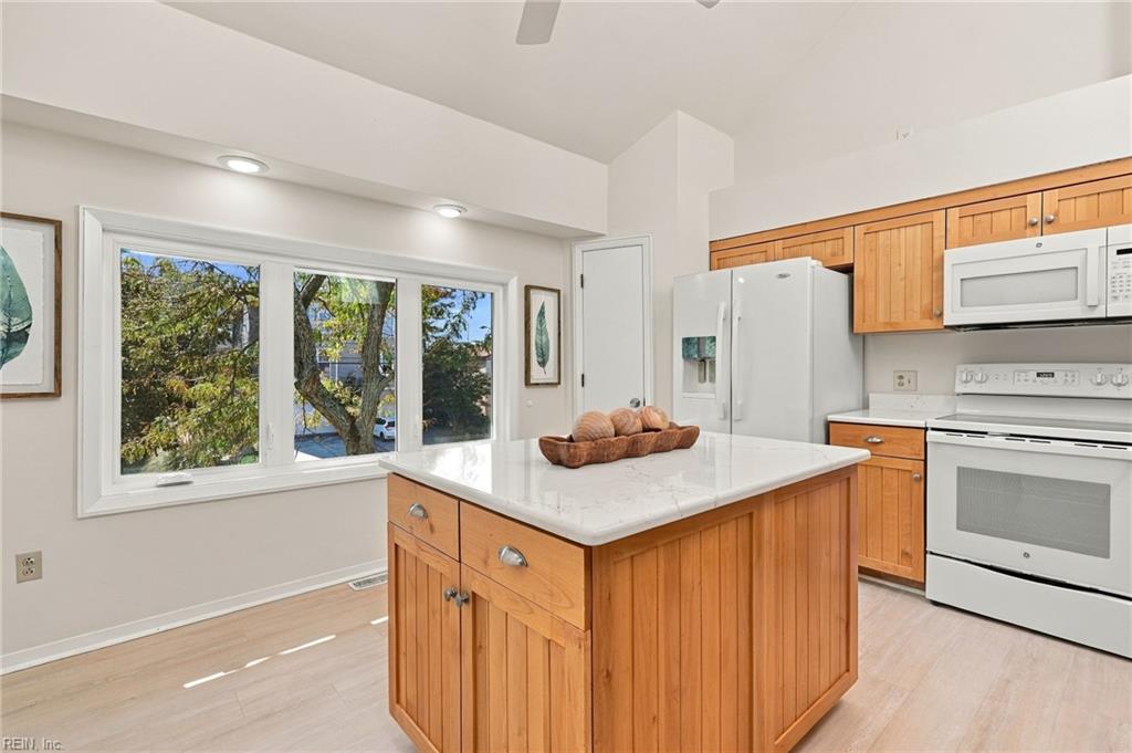 3756 Surry Rd Property Photo 8