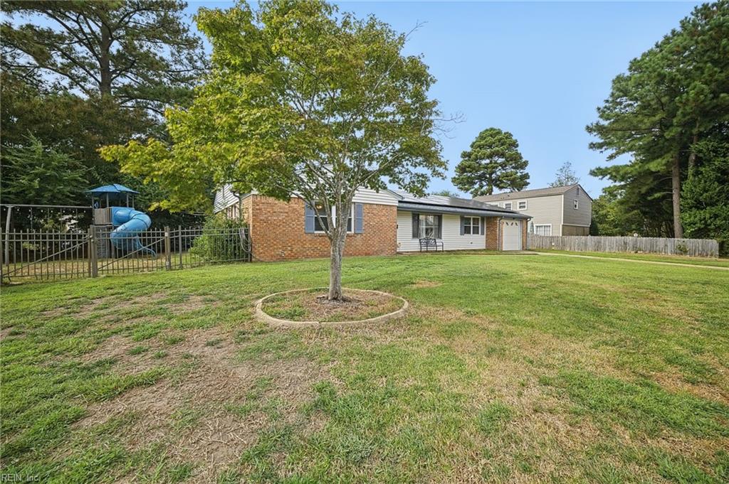 245 Palace Green Blvd Property Photo 2