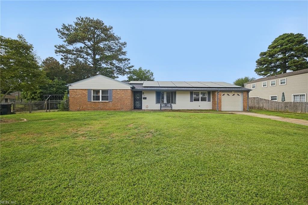 245 Palace Green Blvd Property Photo 3
