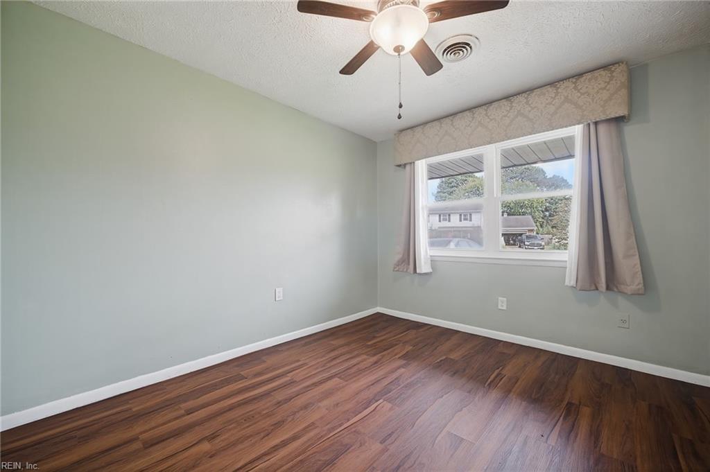 245 Palace Green Blvd Property Photo 13