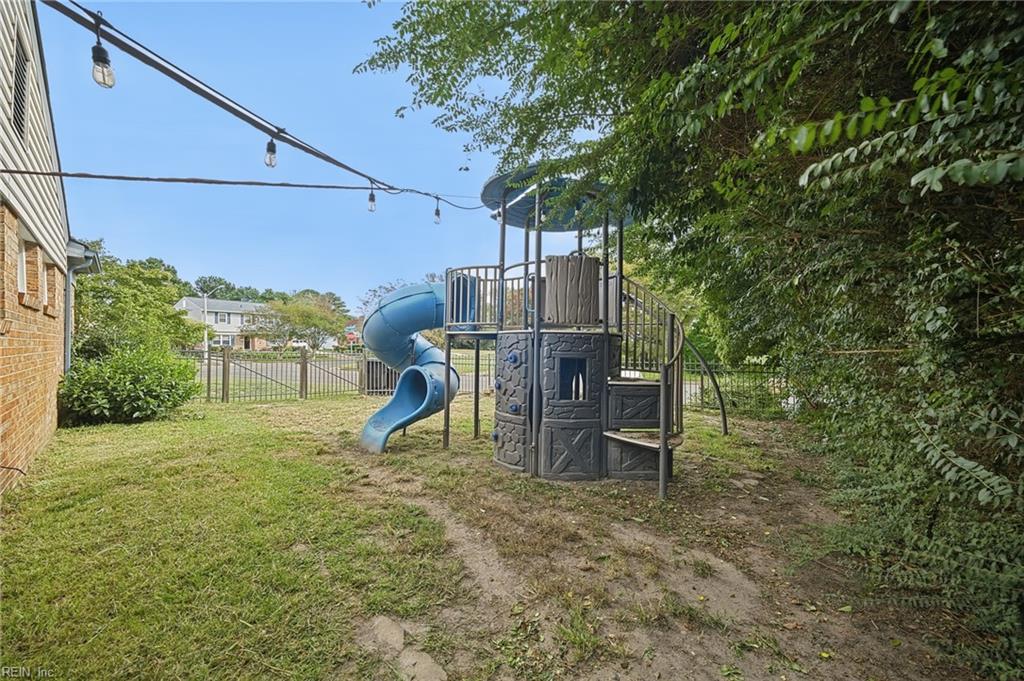 245 Palace Green Blvd Property Photo 31