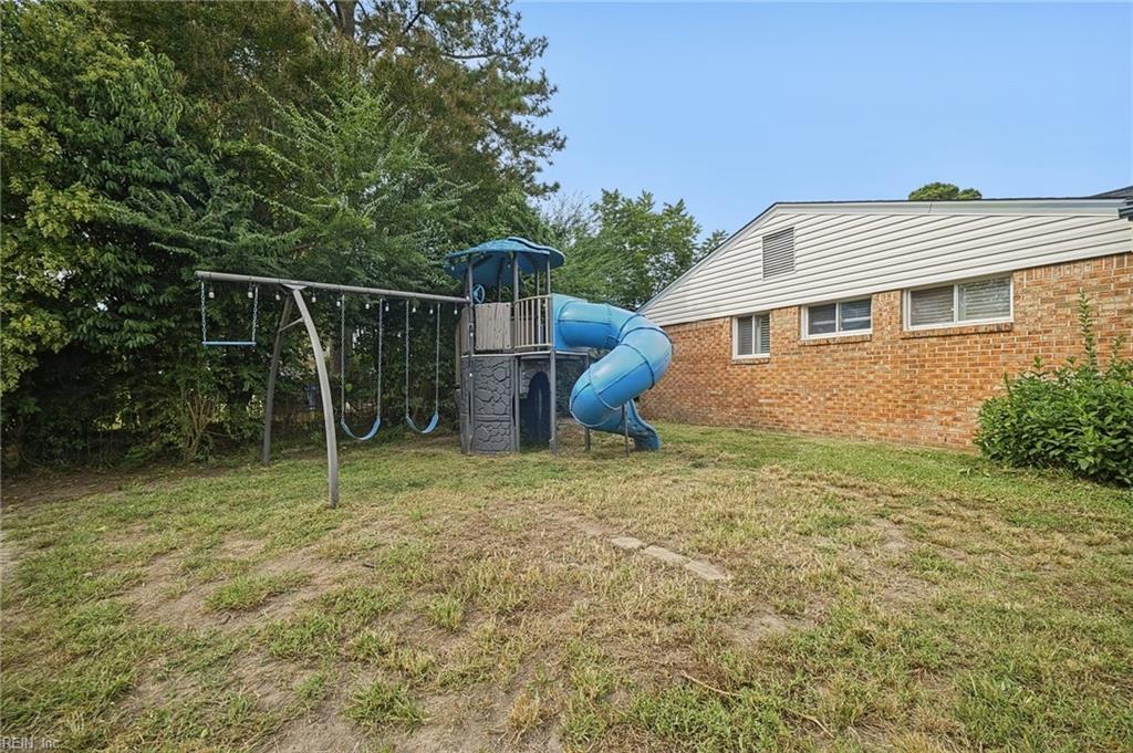 245 Palace Green Blvd Property Photo 32