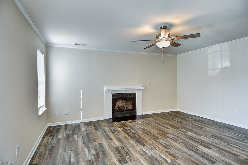 1813 Chantilly Ct Property Photo 5