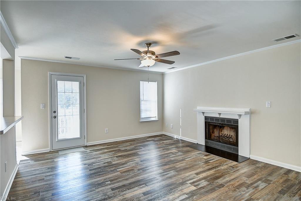 1813 Chantilly Ct Property Photo 7