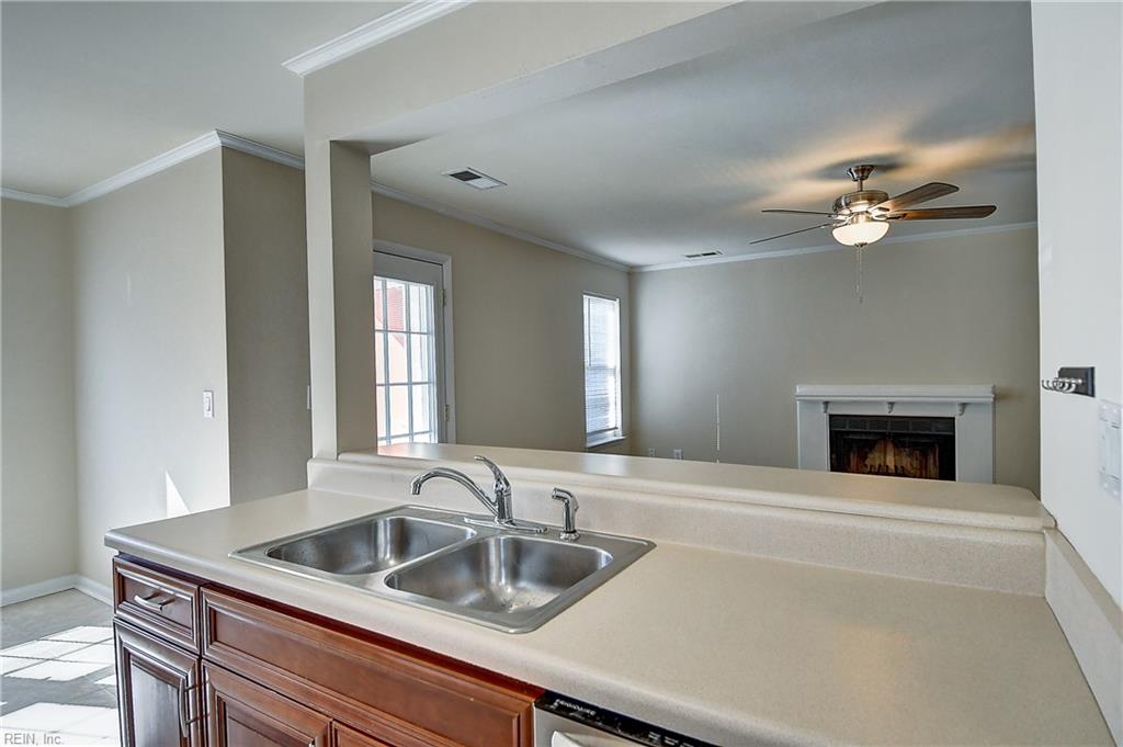 1813 Chantilly Ct Property Photo 15