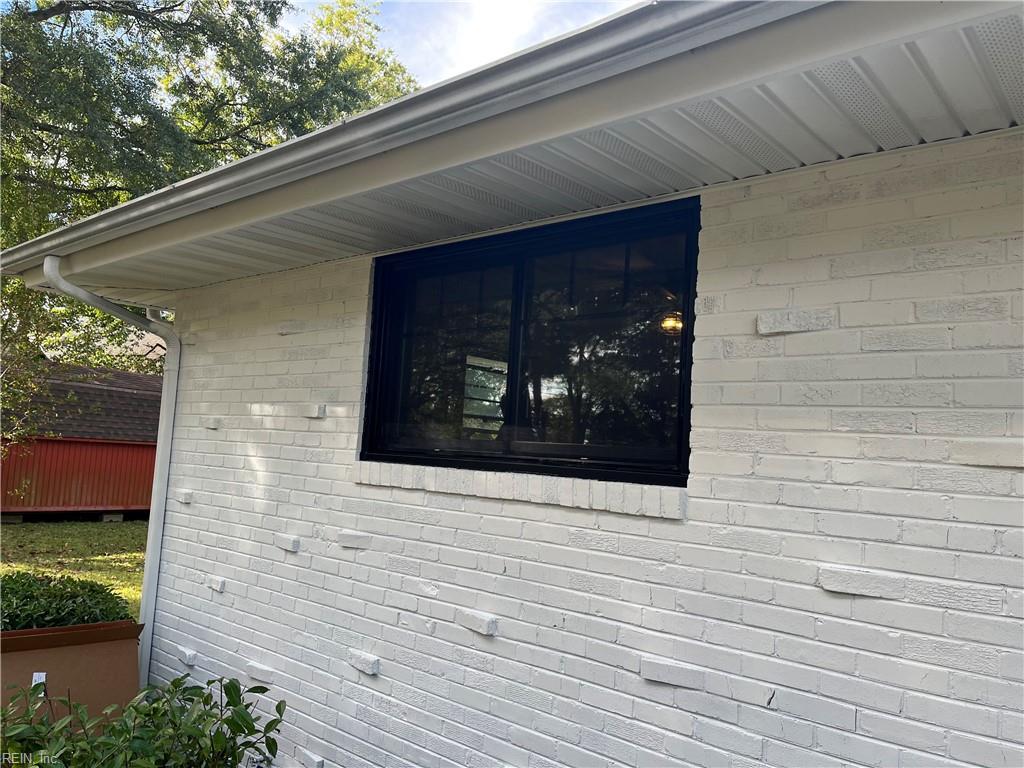 7029 Suburban Arch Property Photo 2