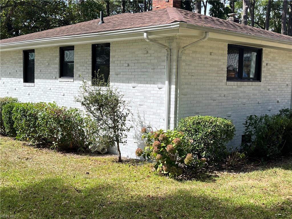 7029 Suburban Arch Property Photo 3